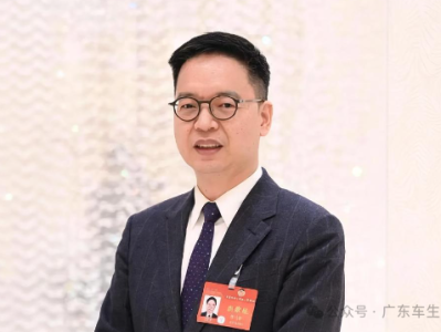 为什么全国政协委员袁小彬“取消私家车年检”的提案，能让车主跟着大喊：取消私家车车辆年审？